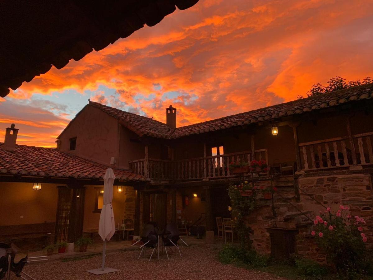 Murias de Rechivaldo Casa Rural Las Aguedas المظهر الخارجي الصورة